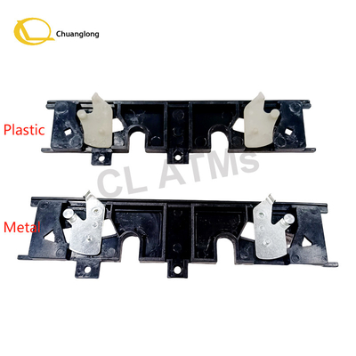 445-0582423 4450582423 ATM 部品 NCR S1 プラスティックカセット トラック ドア プッシャー アッシー NCR カセットプッシャー