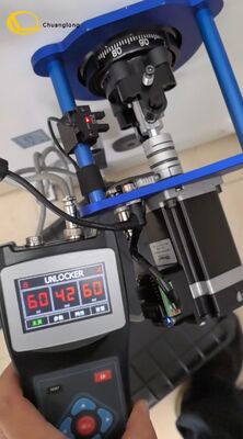 自動組合せ解読機 機密庫とATM機械組合せロック プロの開封装置