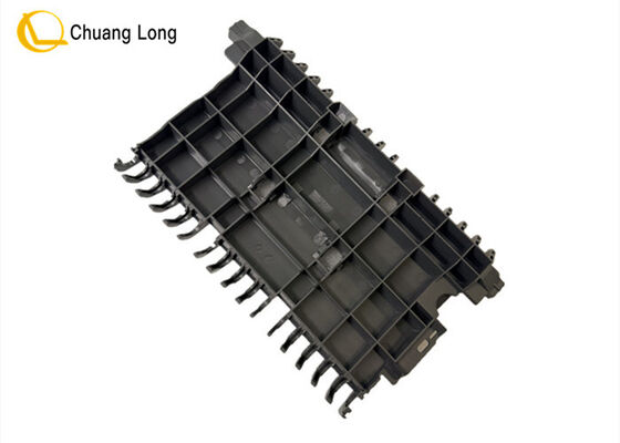 ATM機械部品 ヒタチ HCM ディスペンサー W2LF-ROLLER_GUIDE M7628735H